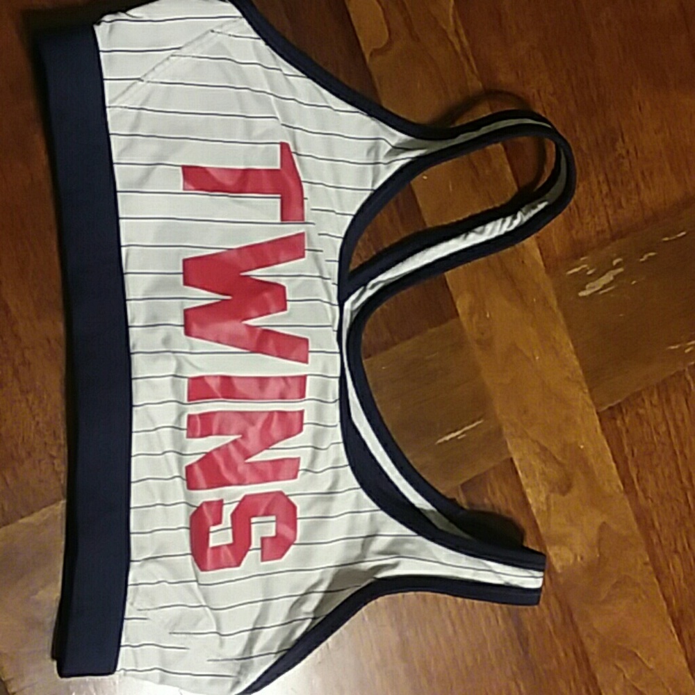 Sports bra